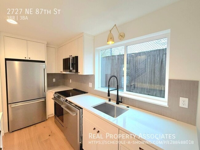 Photo - 2727 NE 87th St