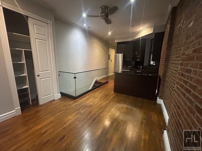 Photo - Mott Street Unit 4