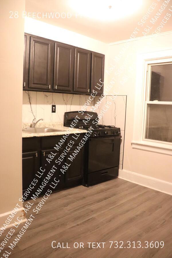 Photo - 28 Beechwood Pl