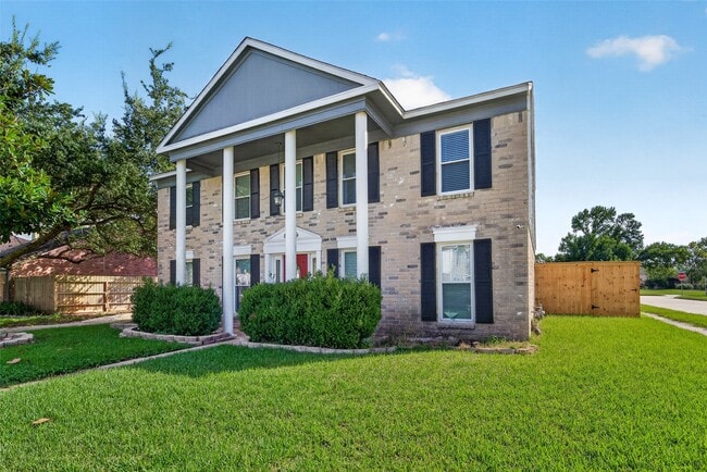 2328 Colleen Dr
