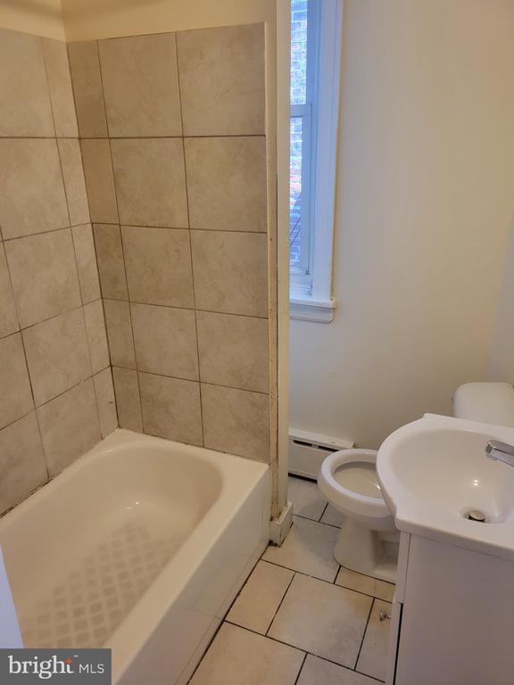 Photo - 5322 Lesher St