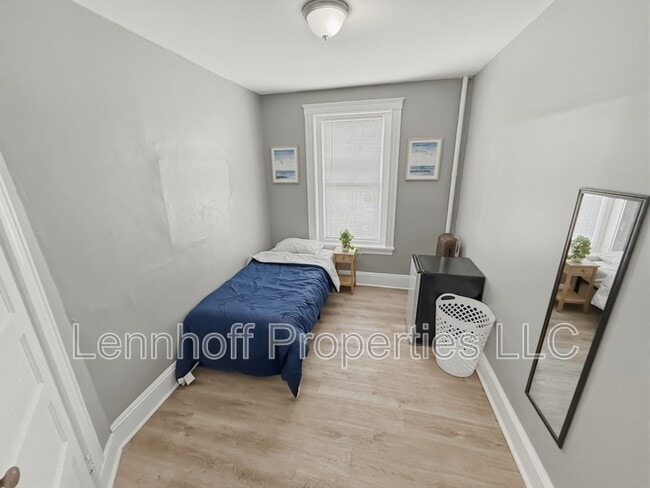 Building Photo - 383 Haverhill St Unit 11