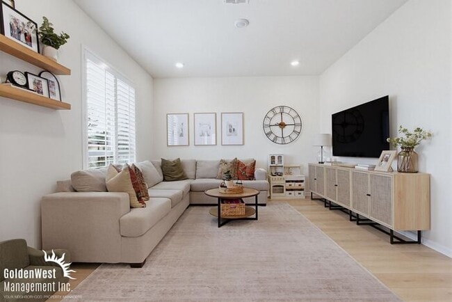 Photo - Modern 3Bdm 2.5Ba Unfurnished Town-Home in the Soltaire Community!