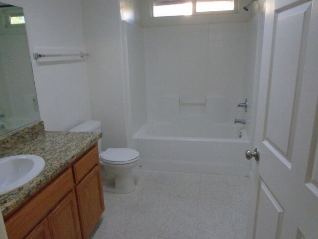 Photo - NOR - Away from the hustle and bustle but not far from Freeway 99.