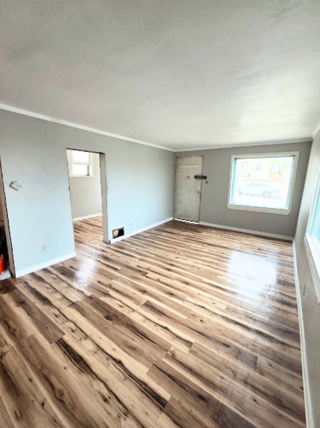 Photo - 928 Box Elder St