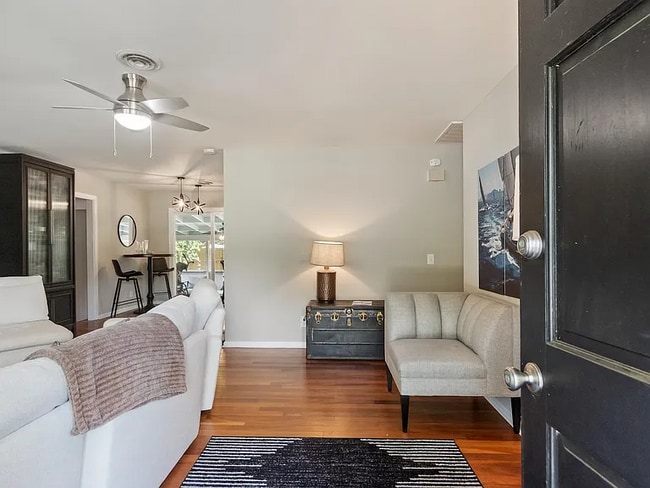 Photo - 1431 Glencoe Dr