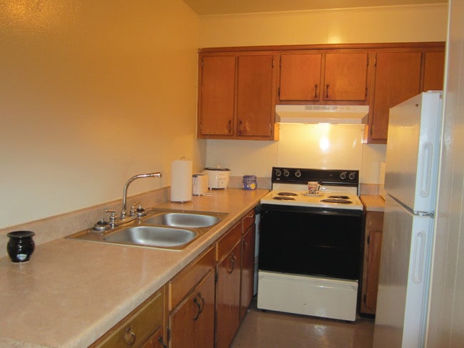 Royal Crest Apartments
