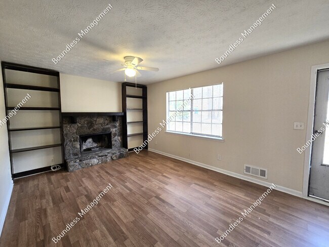 Photo - 3948 Ferncliff Rd SW