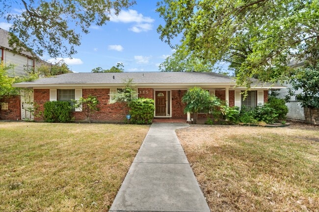 Photo - 115 Park Dr Casa