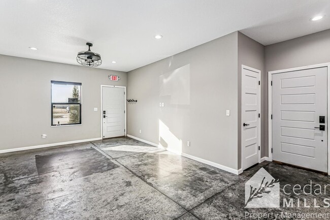 Photo - 109 N Main St Unidad #200