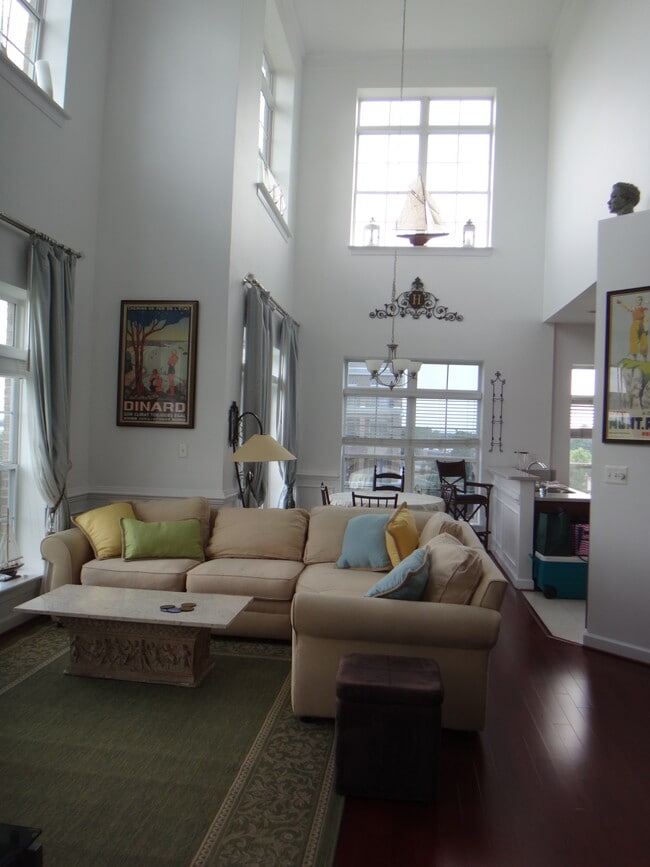 Photo - 830 Belmont Bay Dr Unidad 405