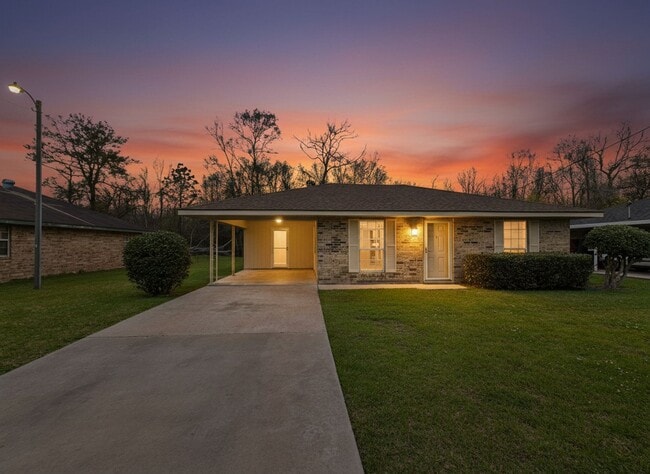 Photo - NEW ON MARKET  BREAUX BRIDGE!