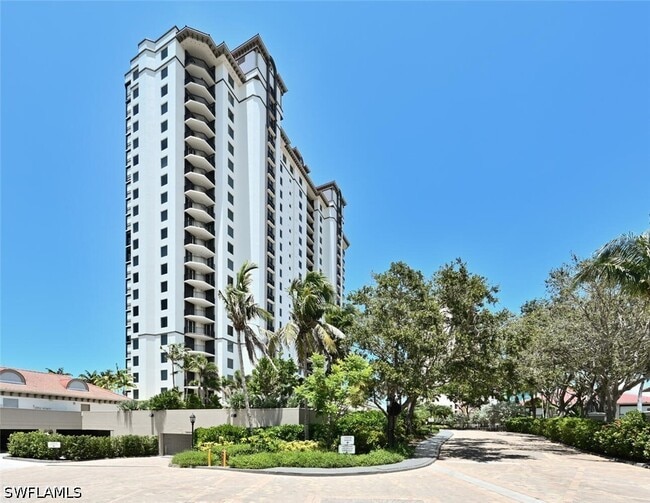 Building Photo - 7225 Pelican Bay Blvd Unit 2004
