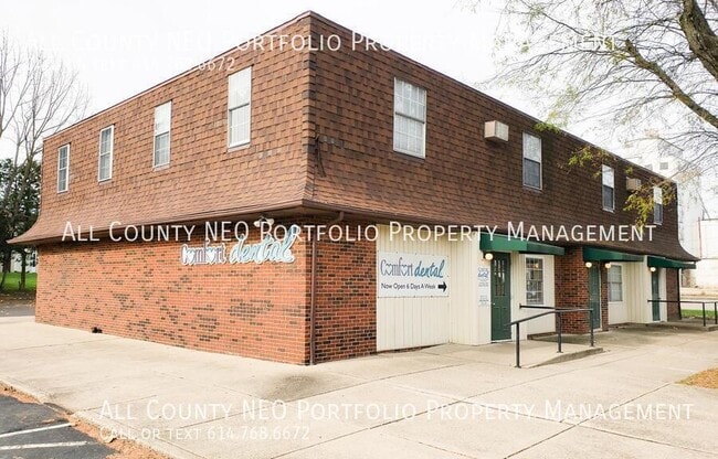 Building Photo - 915 S Court St Unit 55