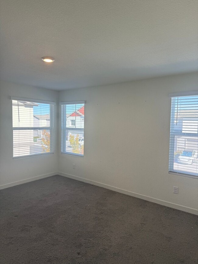 Photo - 3 bed 2.5 bath house