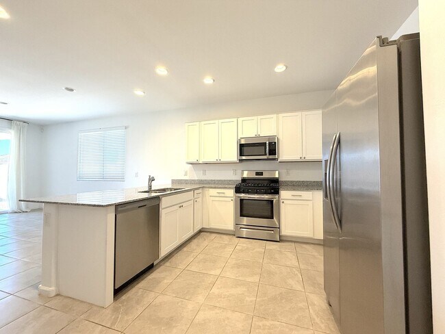 9449 W Montecito Ave