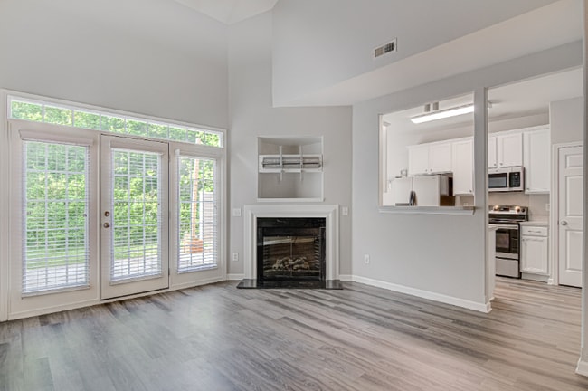 Photo - 5972 Hollow Wood Ct