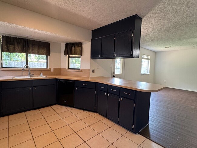 Photo - 4718 SE 47th-COMING SOON!