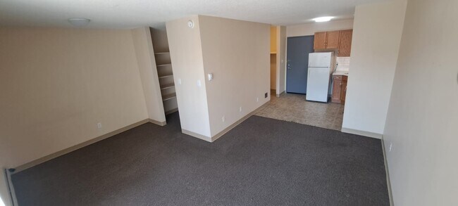 Photo - 13516-102 102 St NW Unit 207