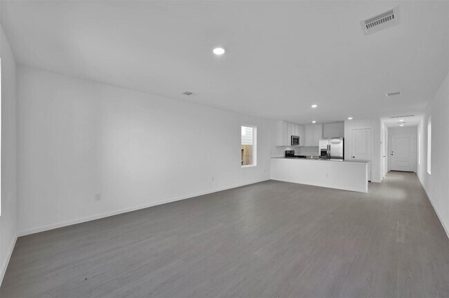 Photo - 18243 Via Aurelia Dr