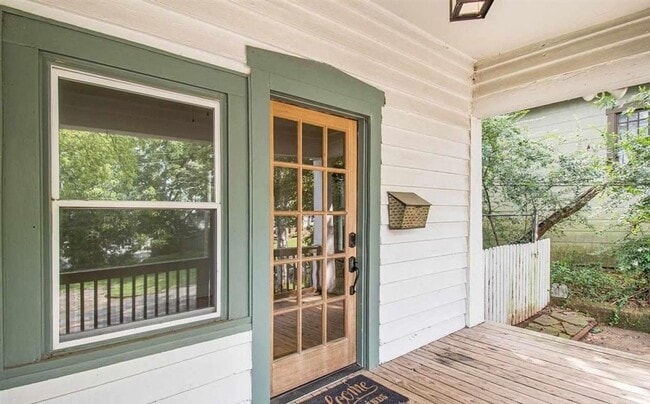 Photo - Adorable 2BR House for Rent!