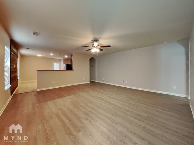 Photo - 5715 Rainbow Rd.