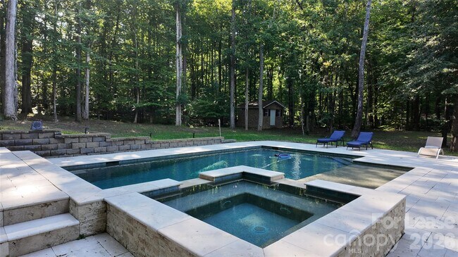 Photo - 410 Farm Branch Dr