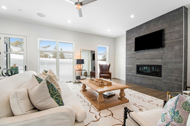 Photo - 4110 W Sierra Dr