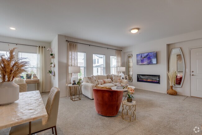 1BR, 1BA 879SF