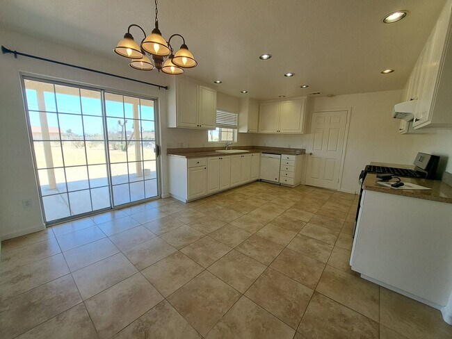 Photo - Huge Yard & HVAC!