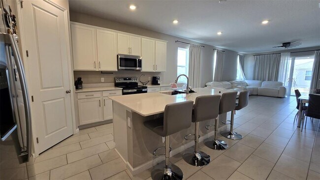Photo - 802 Ballantyne Dr