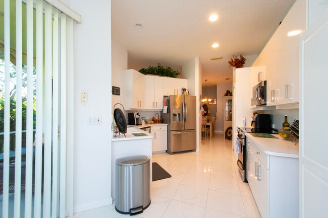 Photo - 645 SW Andros Cir