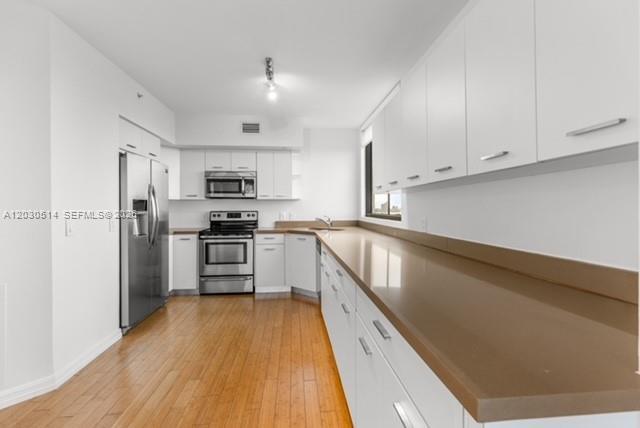 Photo - 1330 West Ave Unidad 2207