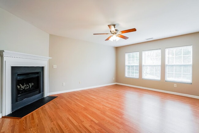 Photo - 107 Sleeper Car Ln