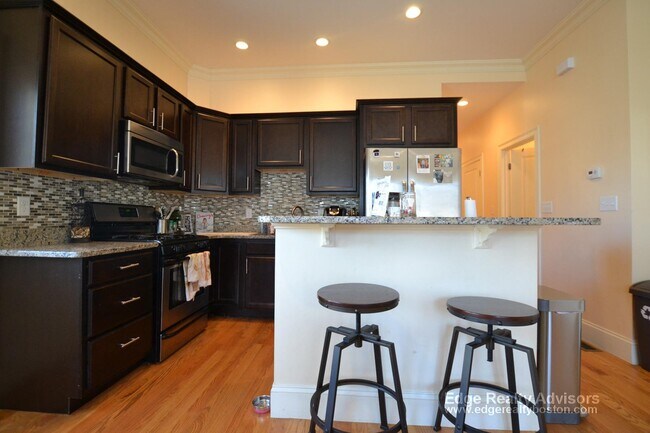 Photo - 6 Sparhawk St