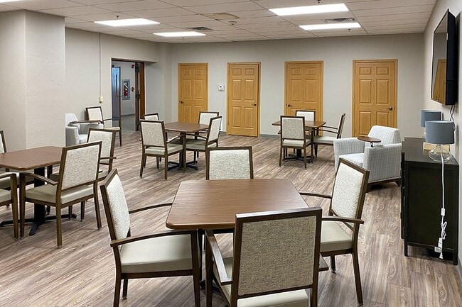 Photo - LINCOLN PARK APARTMENTS