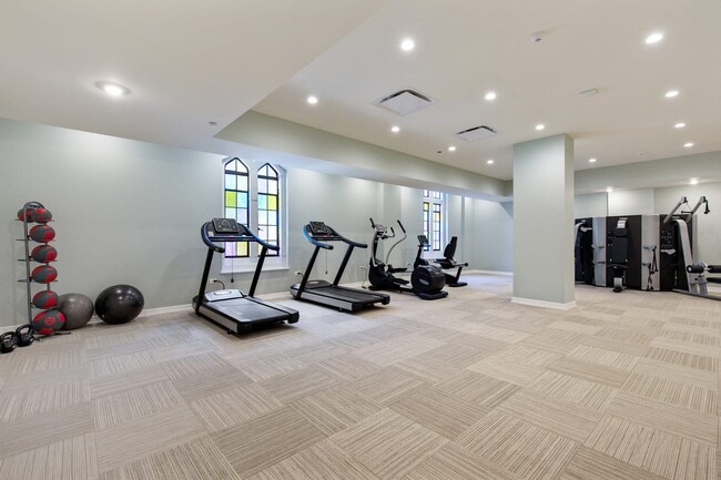 Photo - 2211 E 67th St Unidad 802