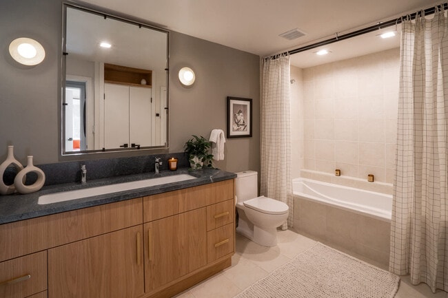 Photo - 601 S Monarch St Unidad ID1036620P