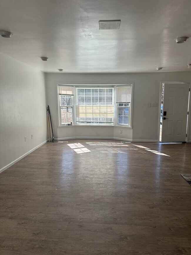 Photo - 6913 Woodstream Ln