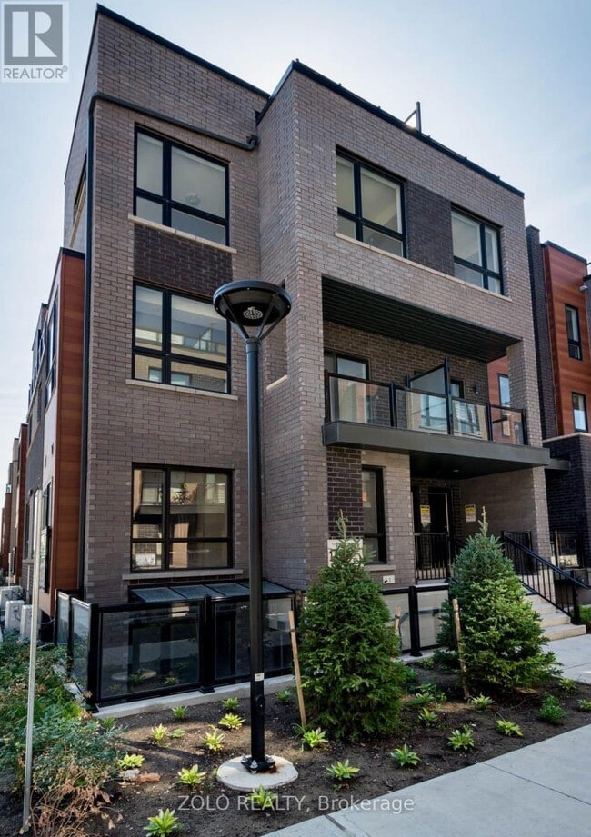 Photo - 17 Lytham Grn Cir