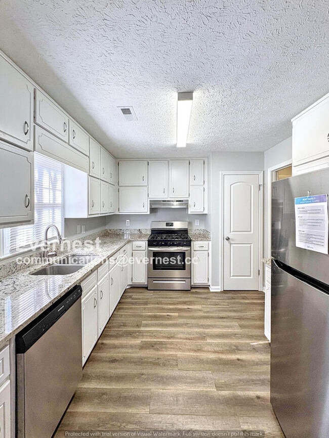 Photo - 95 Rosebud Ln