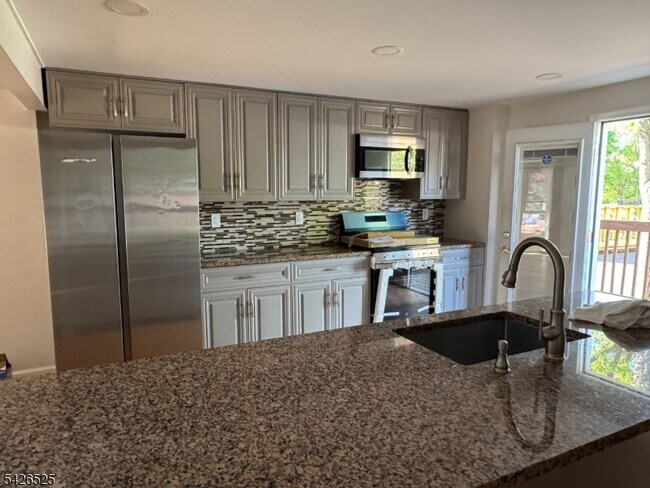 Photo - 87 Fairview Ave