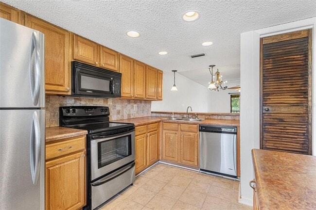 Photo - 108 Woodlands Ct Unit 108