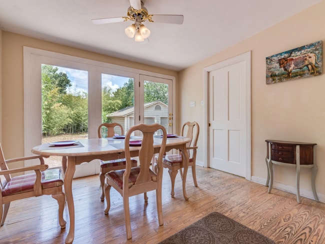 Photo - 1914 W 38th St