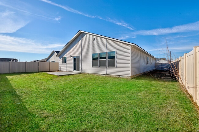 Photo - 19570 Nanticoke Ave