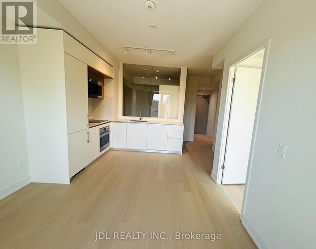Photo - 322 Dupont St Unit 303
