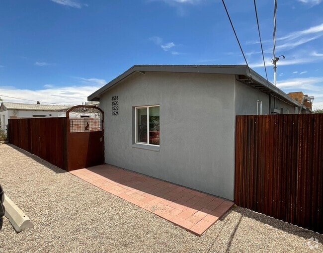 Building Photo - Central Tucson, close to University of Ari... Rental