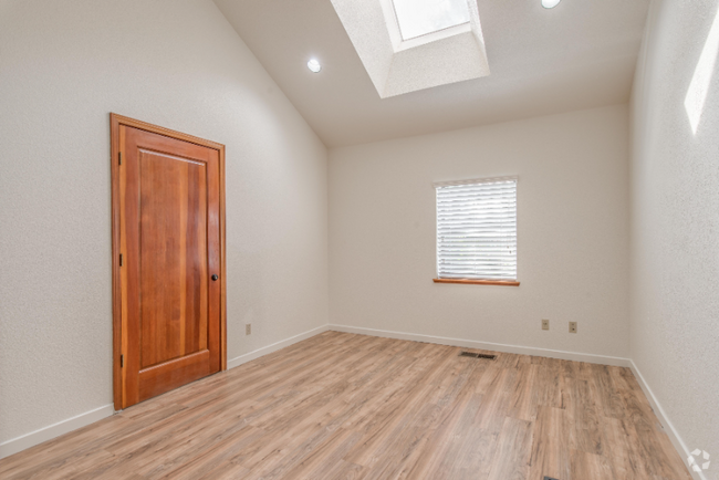 Building Photo - 3636 Auburn Blvd Rental