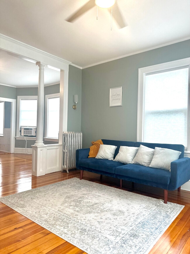 Building Photo - 84 11th St Unit 2 Rental