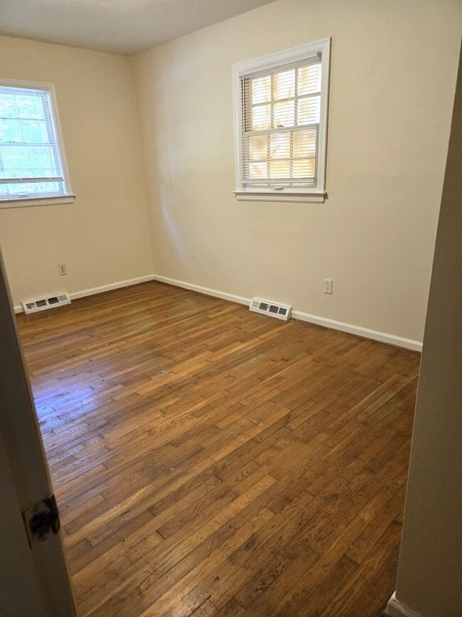 Photo - Deep Springs, 2 bedroom duplex, hardwood f...